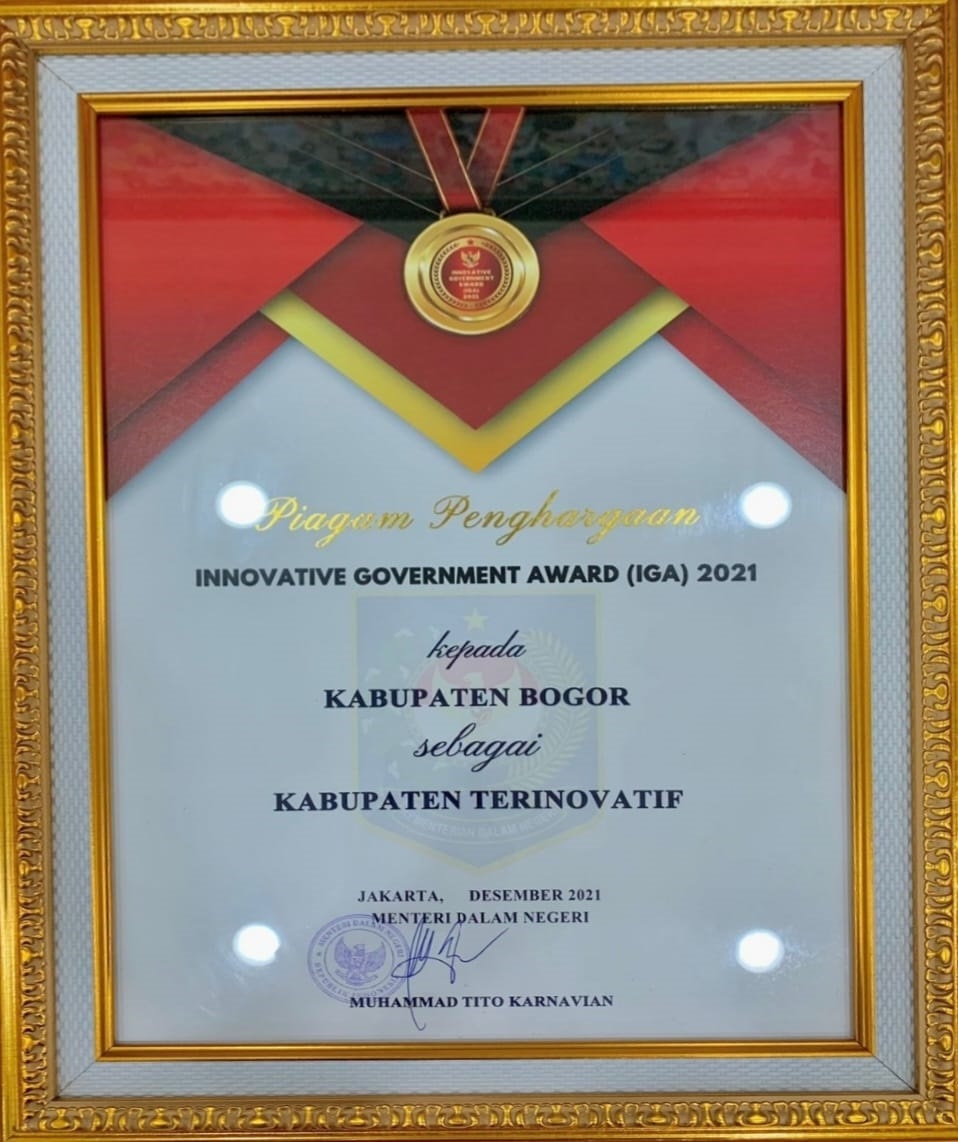 Piagam Innovative Government Award.